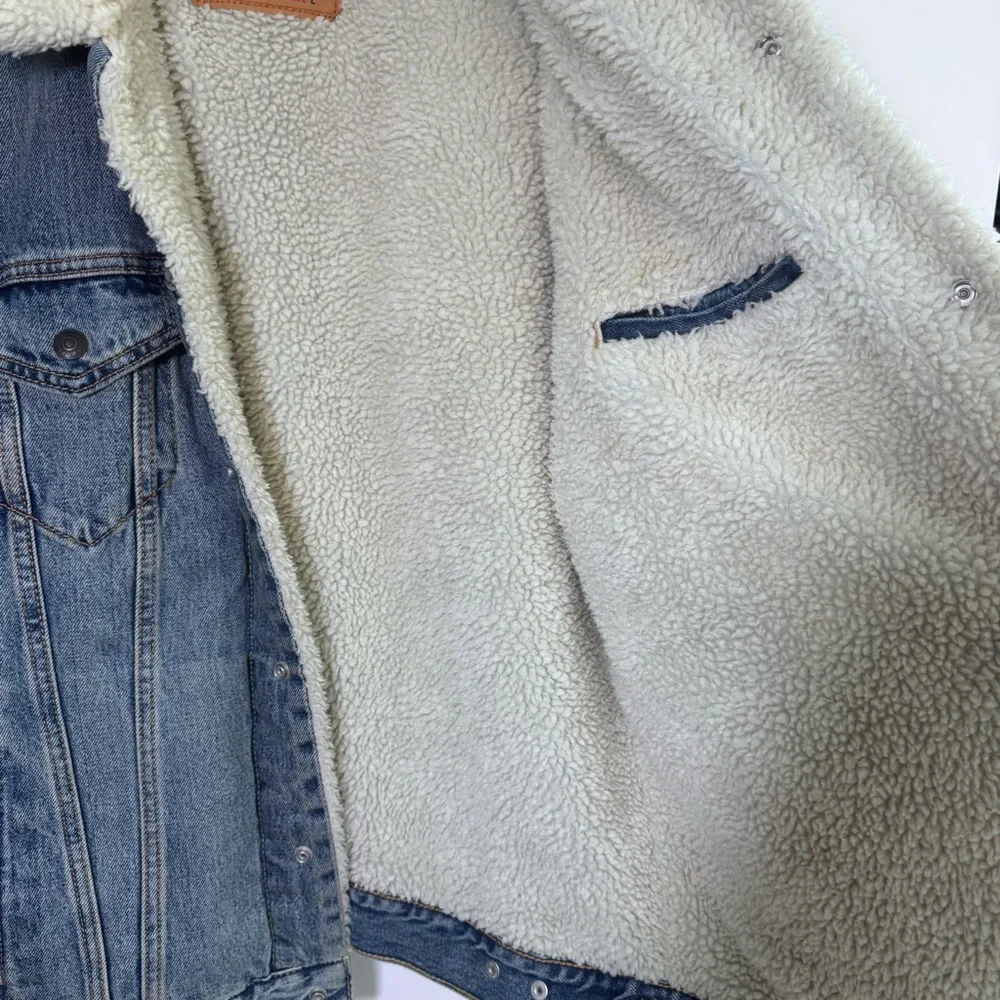 Levi's Blue Denim Sherpa Jacket - Picture 5 of 16